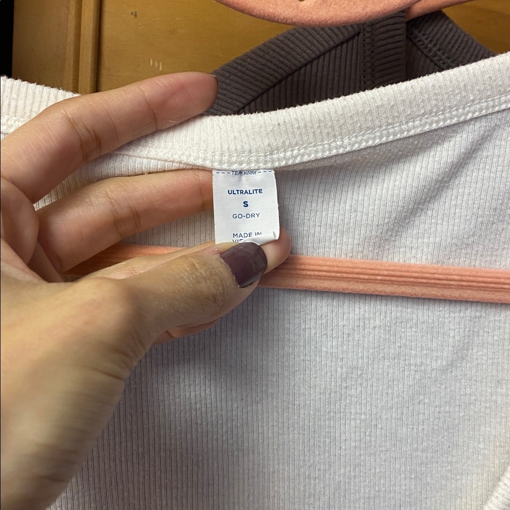 Bundle 3 Old Navy Ultralite Go-Dry Ribbed Long Sleeve Scoop Neck Tops - Picture 2 of 4